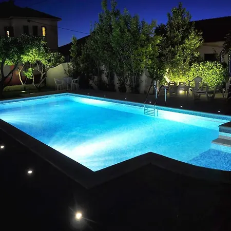 Superior With View בית הארחה