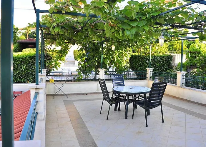 بيت ضيافة Superior With View تروغير